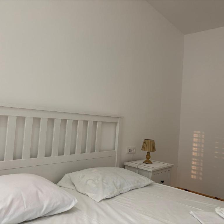 BASTADUR rooms - Dvokrevetna Soba sa Bračnim Krevetom - 4