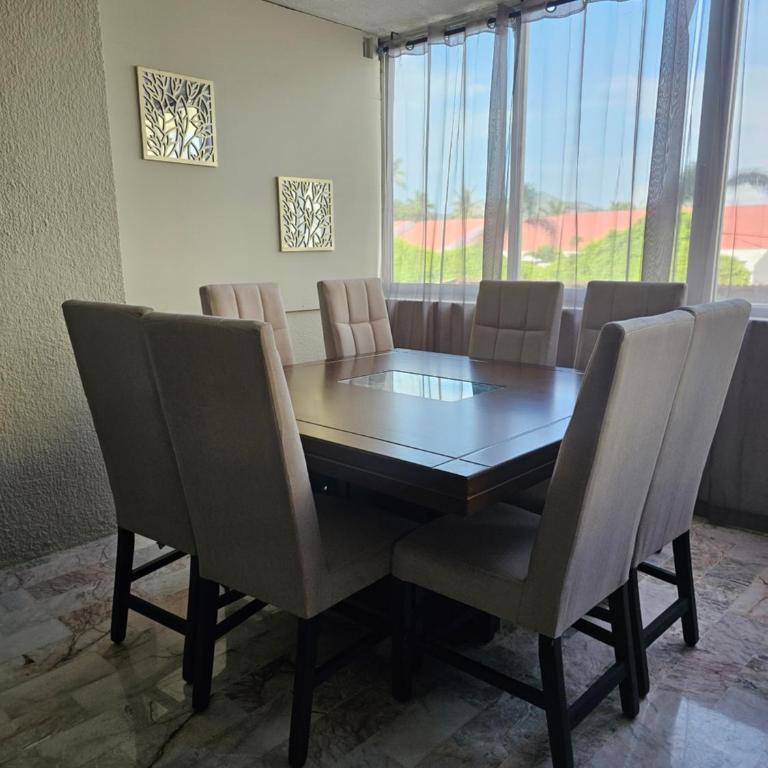 Amplio Condominio Ibis Mazatlán Zona dorada - Three-Bedroom Apartment with View - 19