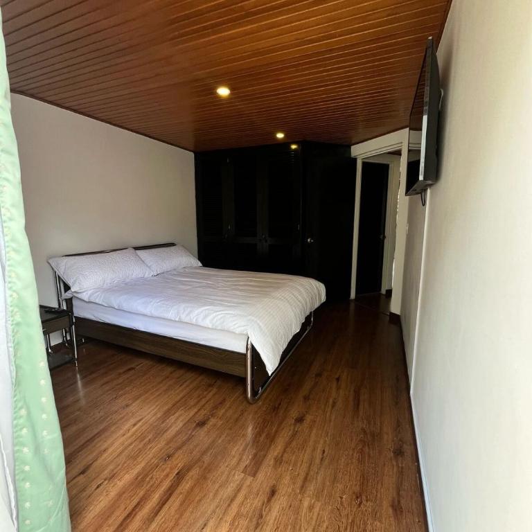 Stylish Penthouse with City View & Private Terrace - Apartamento de 3 dormitorios - 2