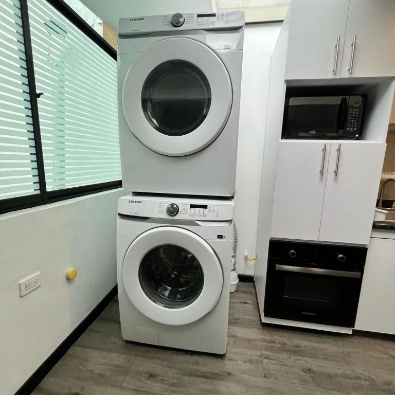 Stylish Penthouse with City View & Private Terrace - Apartamento de 3 dormitorios - 10