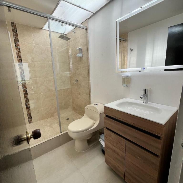 Stylish Penthouse with City View & Private Terrace - Apartamento de 3 dormitorios - 16