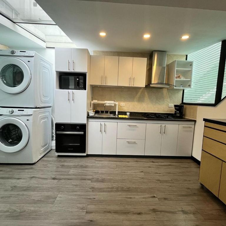 Stylish Penthouse with City View & Private Terrace - Apartamento de 3 dormitorios - 20