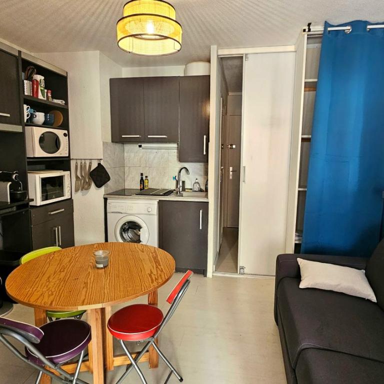 Cozy Beachside Studio for 4 with WiFi in Cap d'Agde - Apartment mit 2 Schlafzimmern - 1