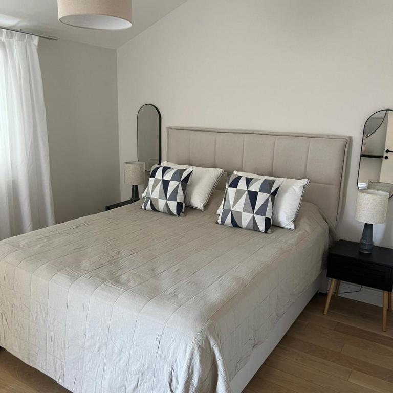 Oliva Apartment - One-Bedroom Apartment with Balcony - 8