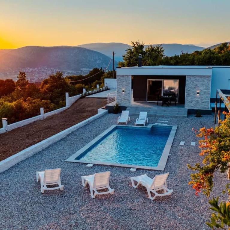 Villa Lumière - Three-Bedroom Villa - 14