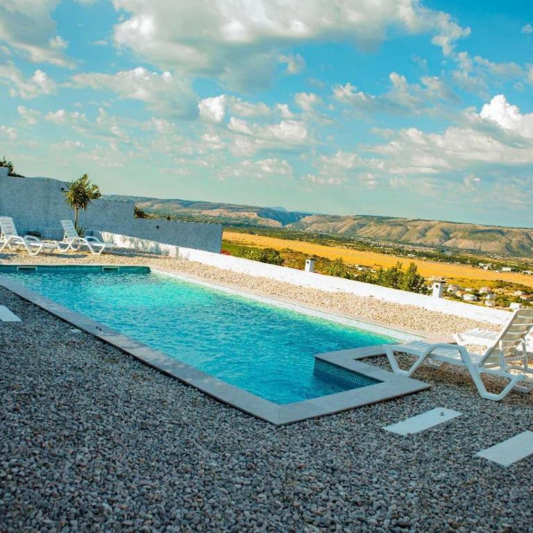 Villa Lumière - Three-Bedroom Villa - 16