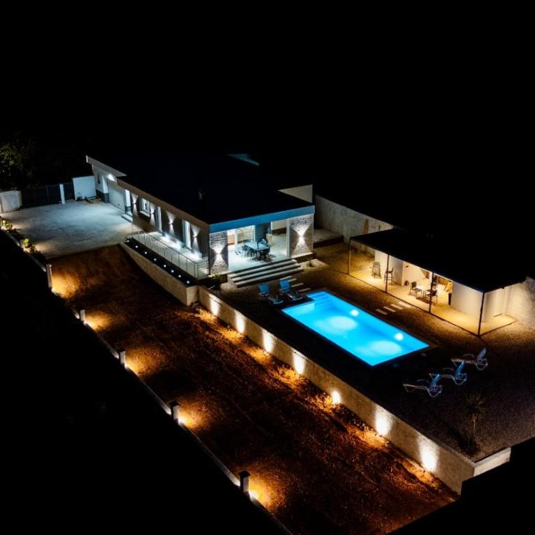 Villa Lumière - Three-Bedroom Villa - 4