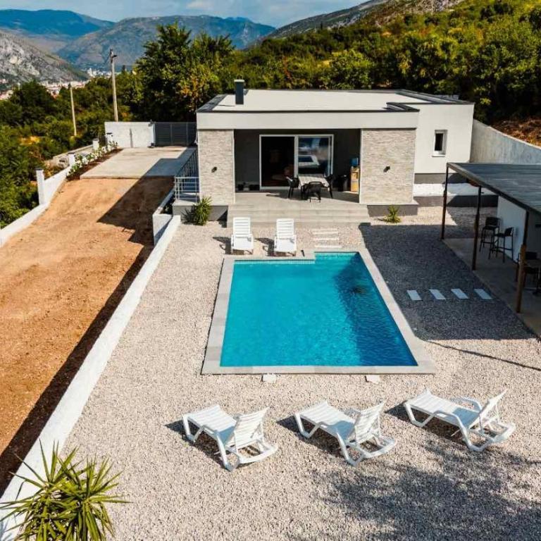 Villa Lumière - Three-Bedroom Villa - 11
