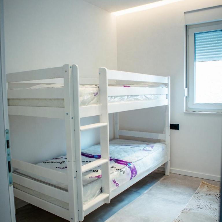 Villa Lumière - Three-Bedroom Villa - 39