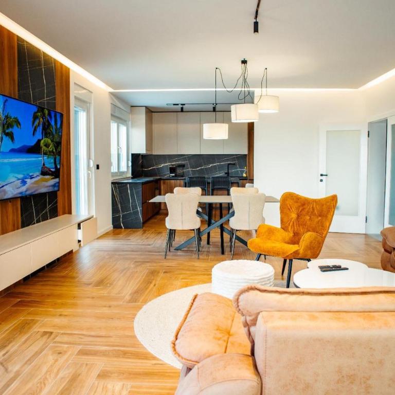 Villa Lumière - Three-Bedroom Villa - 24