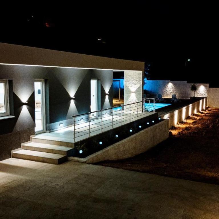 Villa Lumière - Three-Bedroom Villa - 1