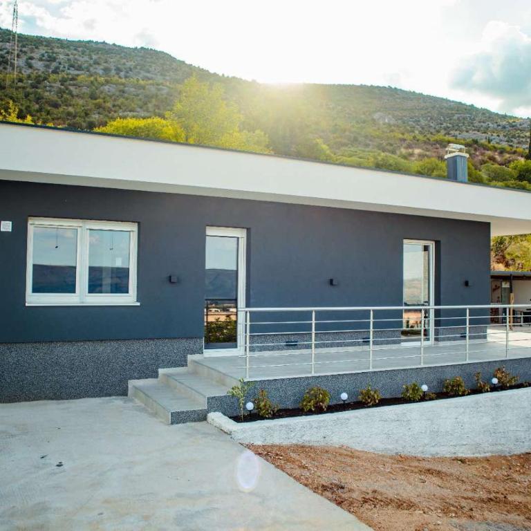 Villa Lumière - Three-Bedroom Villa - 9