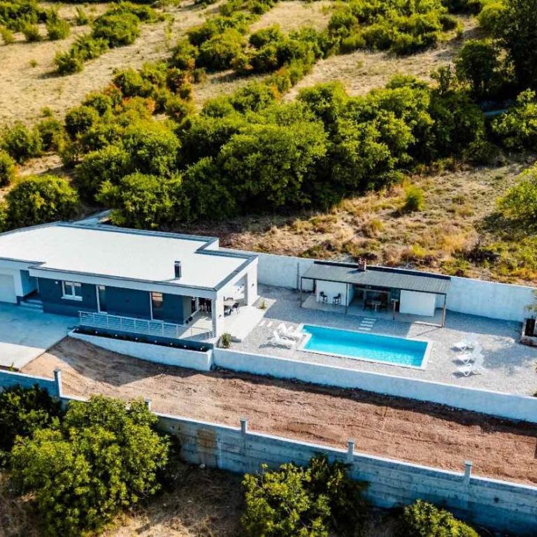 Villa Lumière - Three-Bedroom Villa - 53