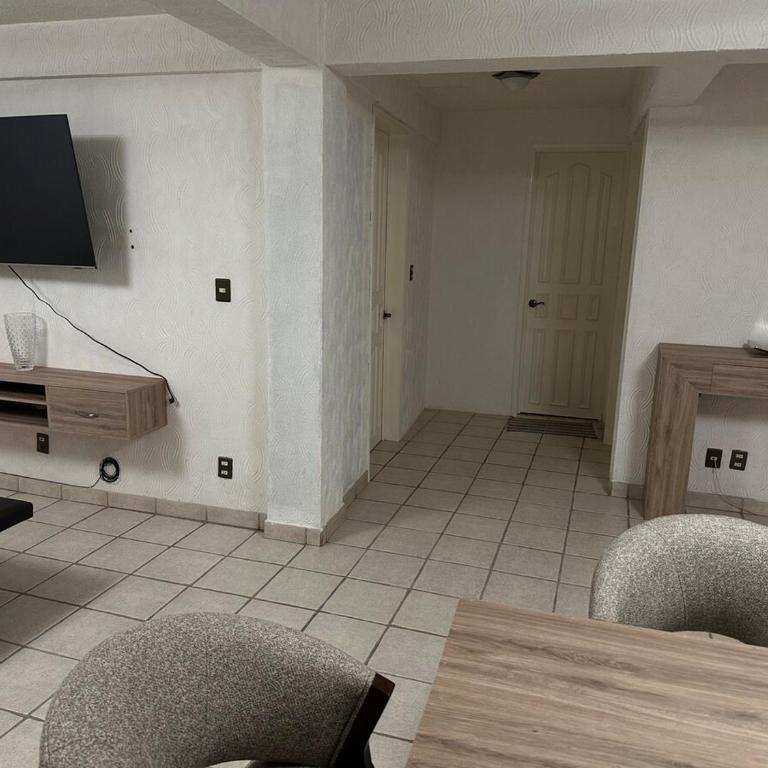 Amplio apartamento sobre Avenida Viaducto - Apartamento Clásico - 16