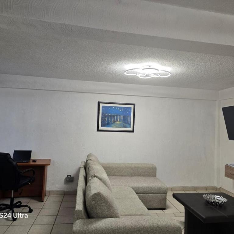 Amplio apartamento sobre Avenida Viaducto - Apartamento Clásico - 17