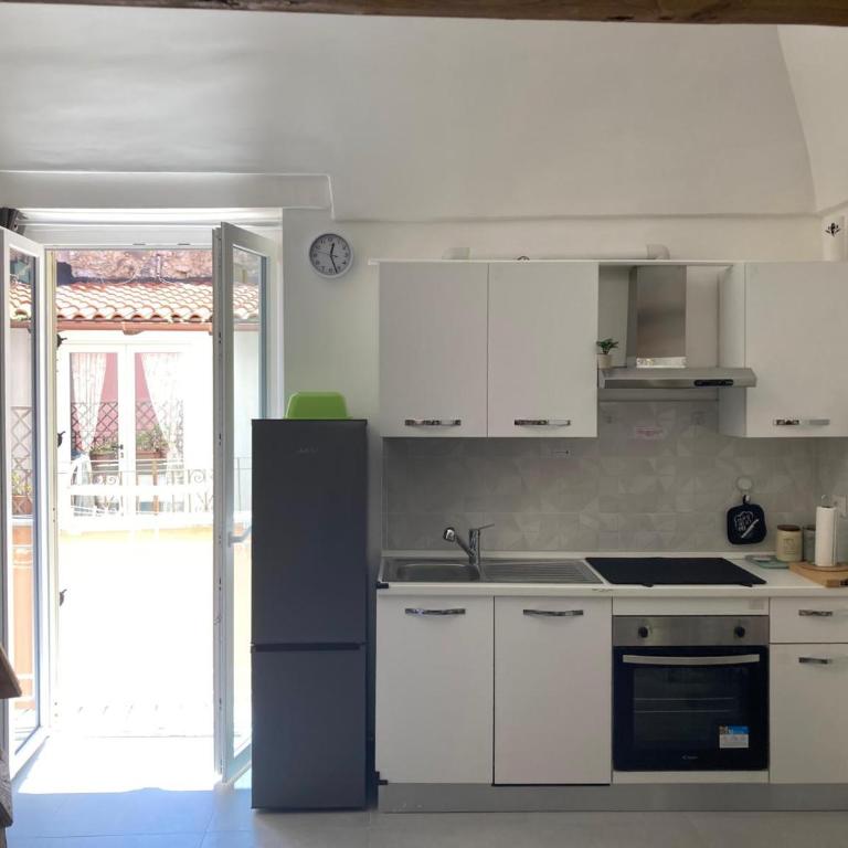 Suite Goliarda Gaeta - Appartamento Monolocale con Balcone - 4