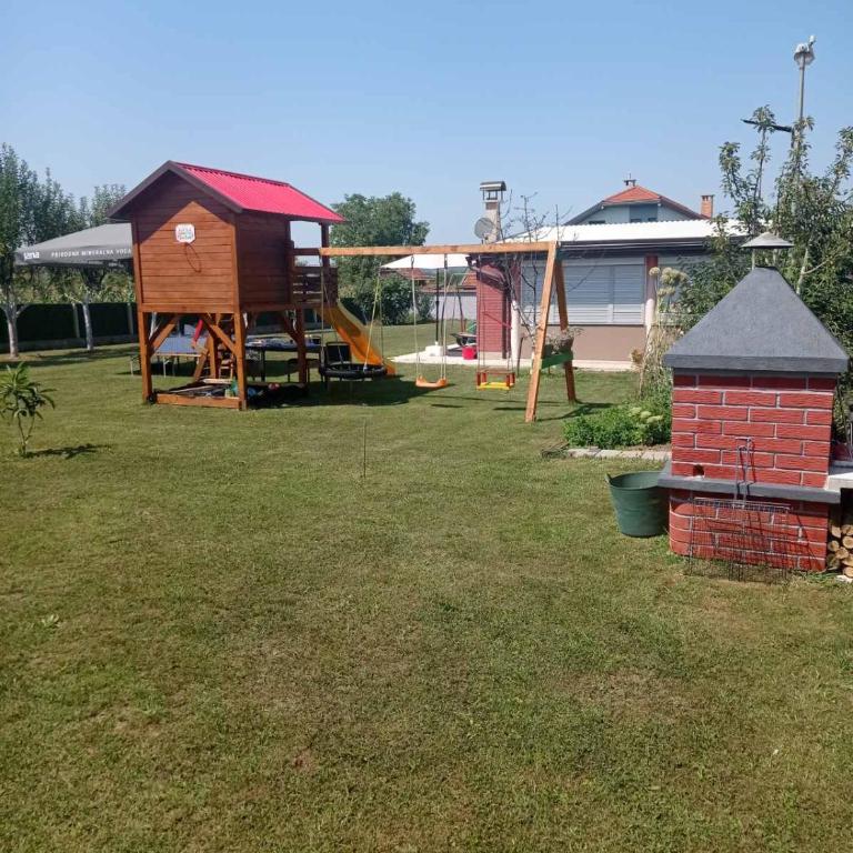 Little Joy Lodge , Loč Mala Radost - Three-Bedroom Apartment Suite - 1