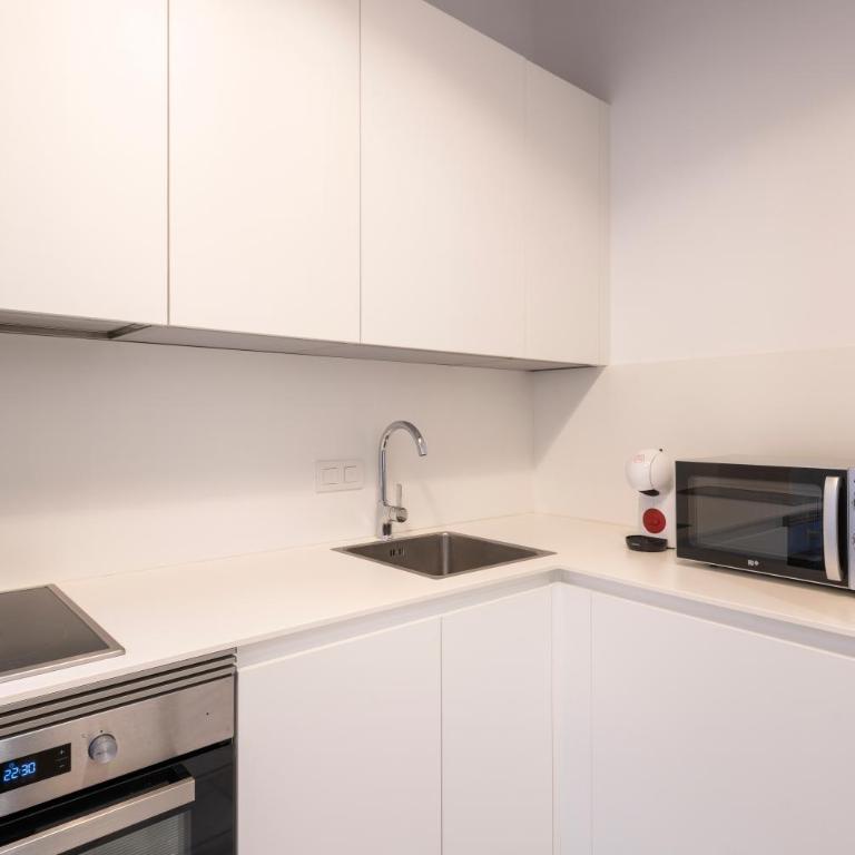 MALIBU - 2dormitorios 2baños - Centro Catedral Granada -TheGallery- - Two-Bedroom Apartment with Balcony - 23