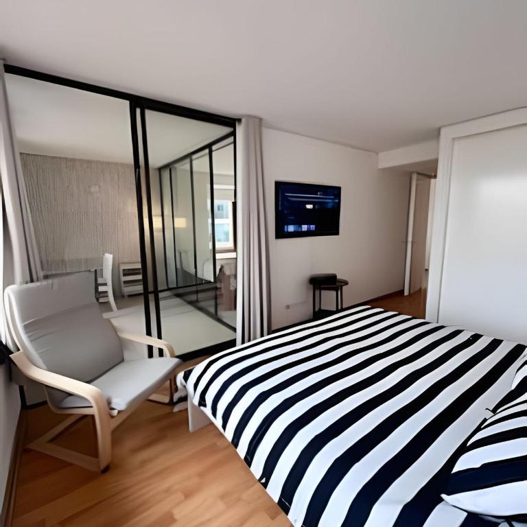 En Nueva de Lyon, familar - Two-Bedroom Apartment - 7