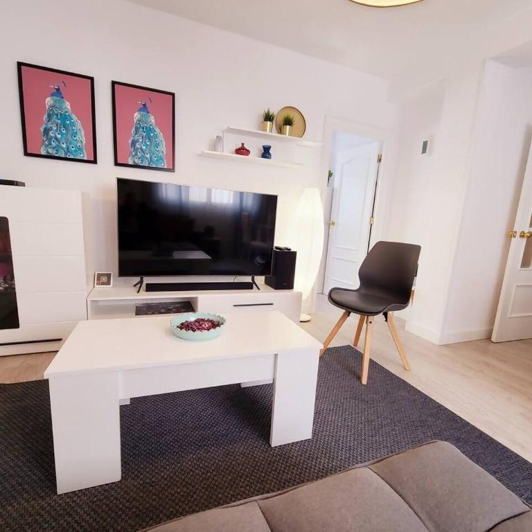 Apartamento Sol y Sur- Netflix y Parking Gratis - Apartamento de 3 dormitorios - 6