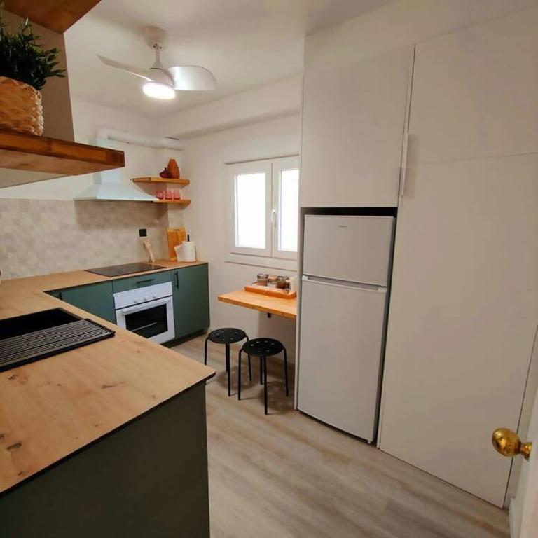Apartamento Sol y Sur- Netflix y Parking Gratis - Apartamento de 3 dormitorios - 29