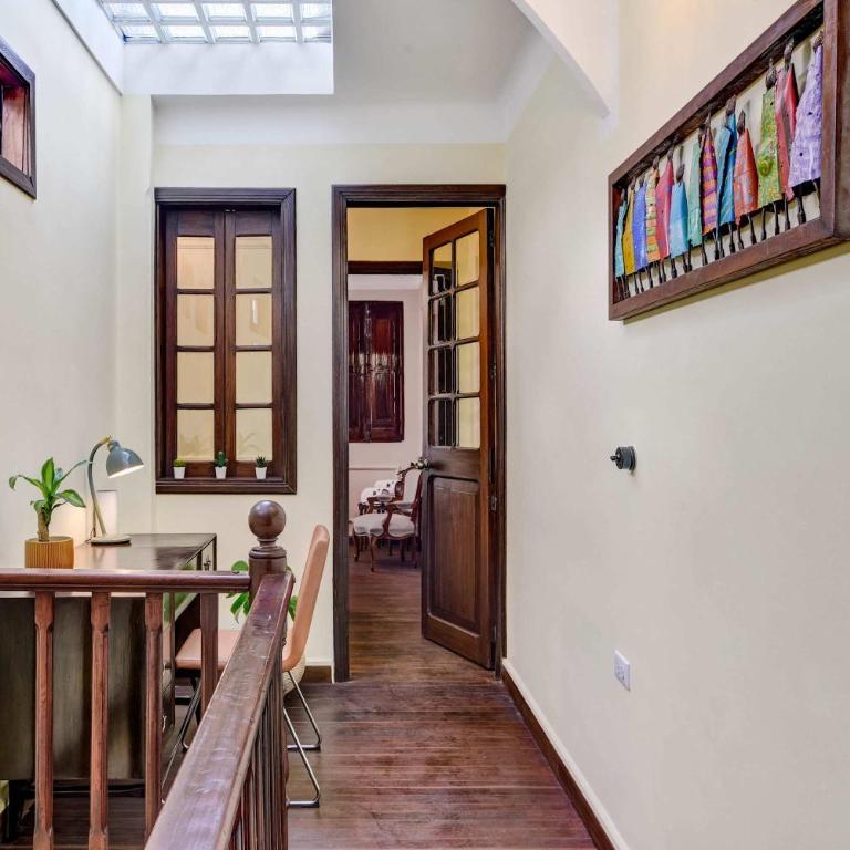 Chic 4BR Getaway in Vibrant La Candelaria - Casa - 32
