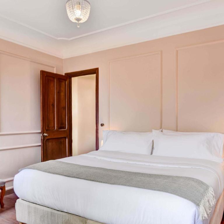 Chic 4BR Getaway in Vibrant La Candelaria - Casa - 1