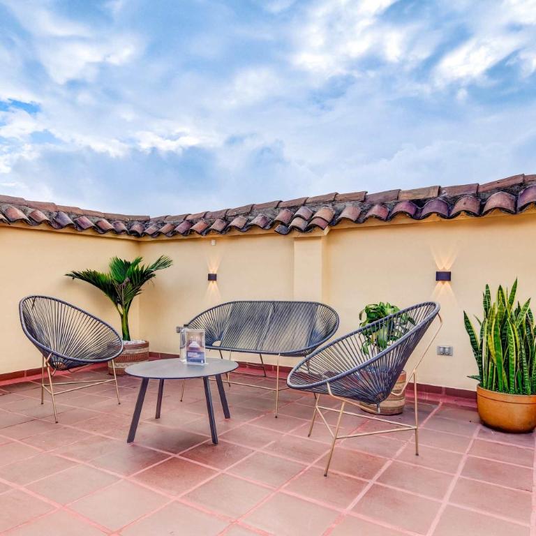 Chic 4BR Getaway in Vibrant La Candelaria - Casa - 60