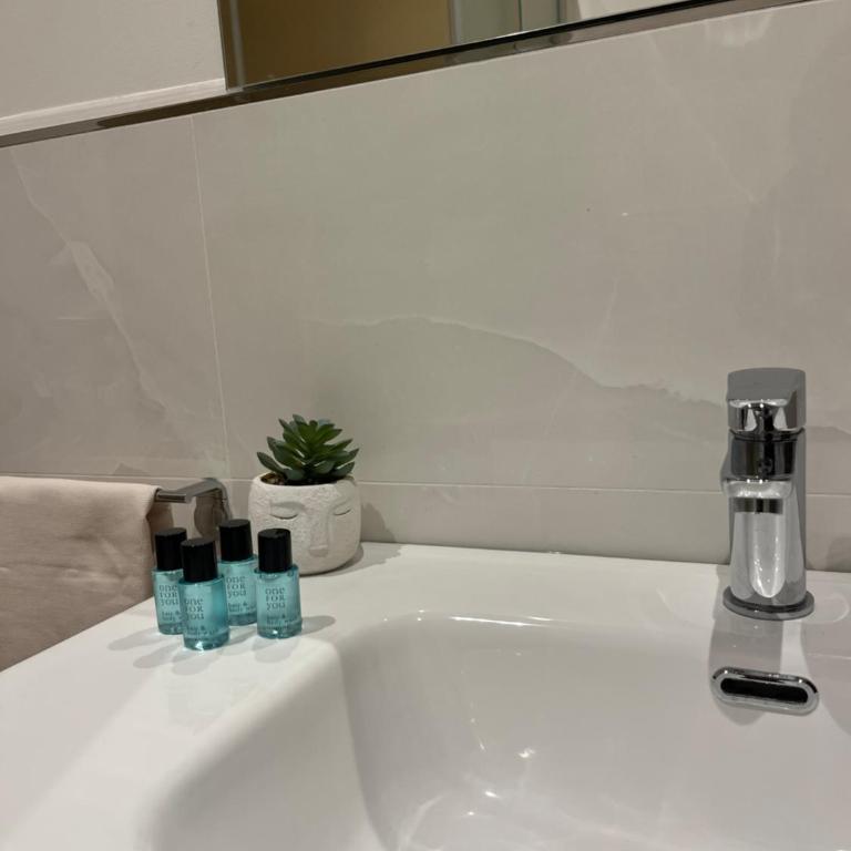 AF Holiday Homes - Two-Bedroom Apartment - 11