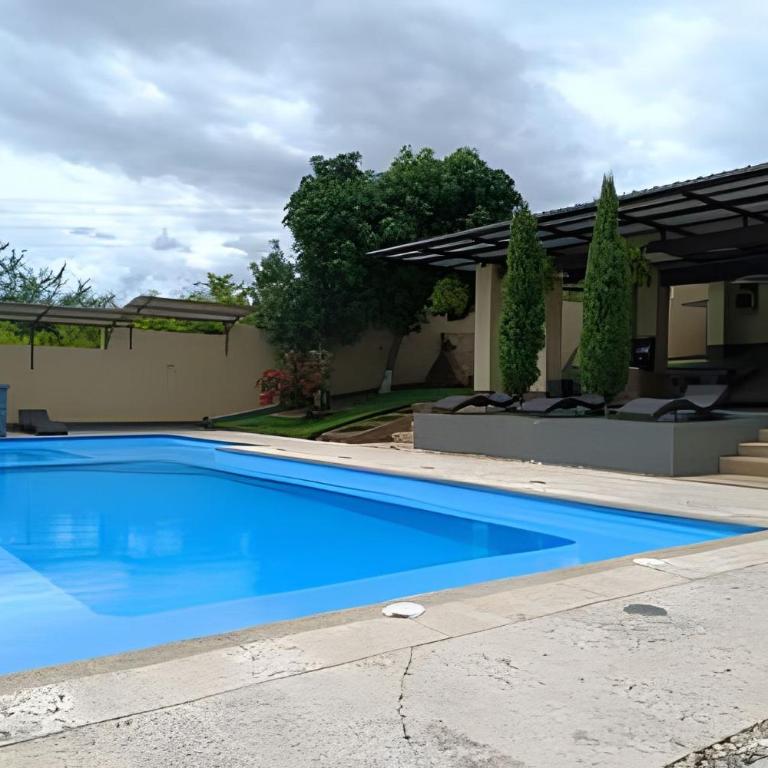 Reserva tu casa rodeada de naturaleza en Anapoima - Casa de 7 dormitorios - 20
