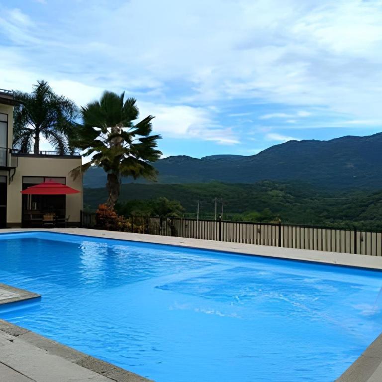 Reserva tu casa rodeada de naturaleza en Anapoima - Casa de 7 dormitorios - 23