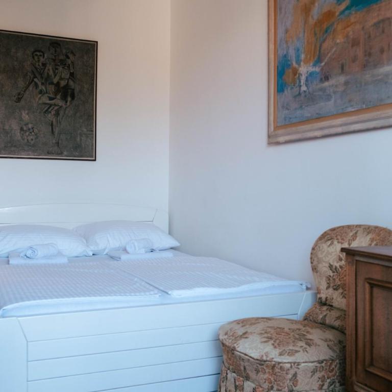 Sweet House Retro - One-Bedroom Apartment - 42