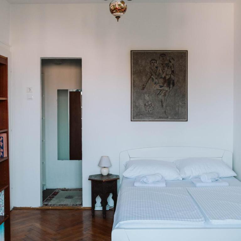 Sweet House Retro - One-Bedroom Apartment - 7