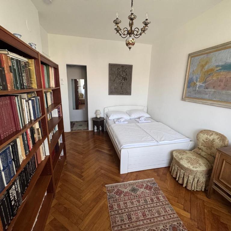 Sweet House Retro - One-Bedroom Apartment - 28
