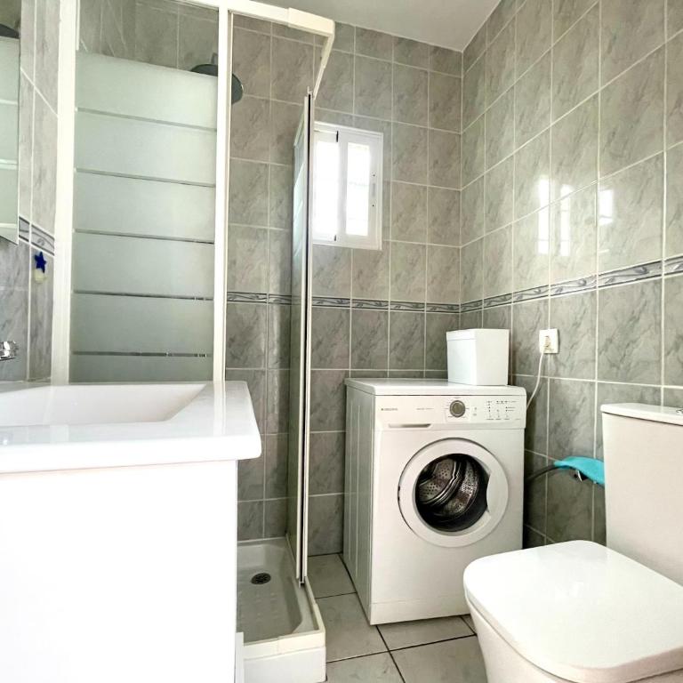 Apartment in Roquetas by Beach & Pool - Bungalow - 23