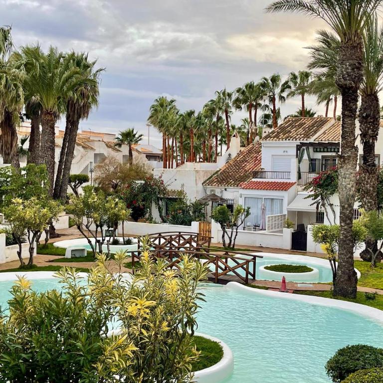 Apartment in Roquetas by Beach & Pool - Bungalow - 2