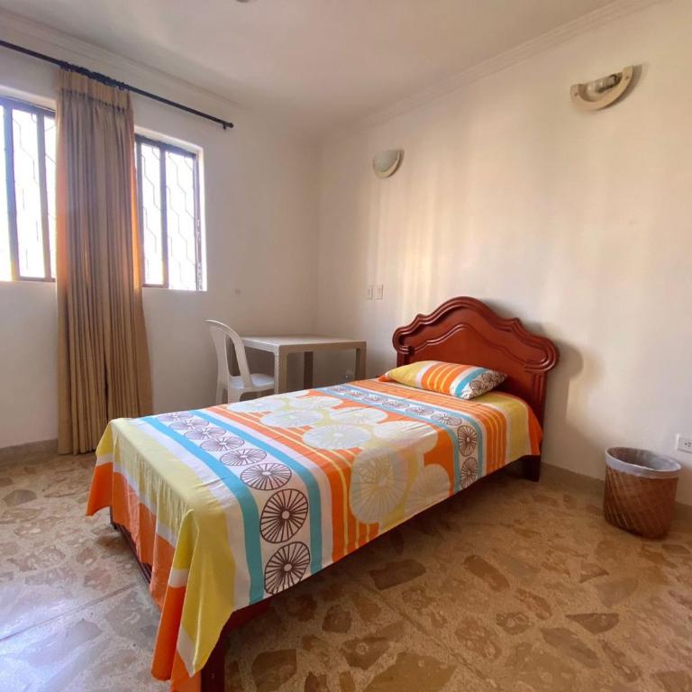 Spacious private Room & bathrom near bay - Single Room with Private Bathroom - 1
