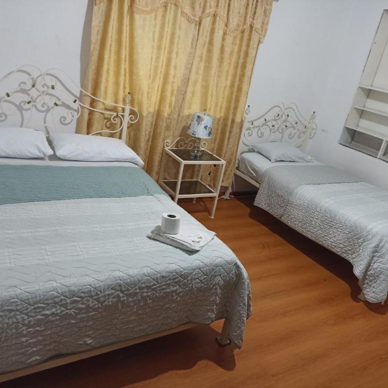 Hostal Huapry - Triple Room - 2
