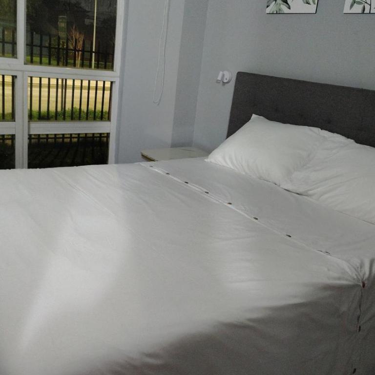 Departamento central 3D 1b estacionamiento factura - Three-Bedroom Apartment - 4