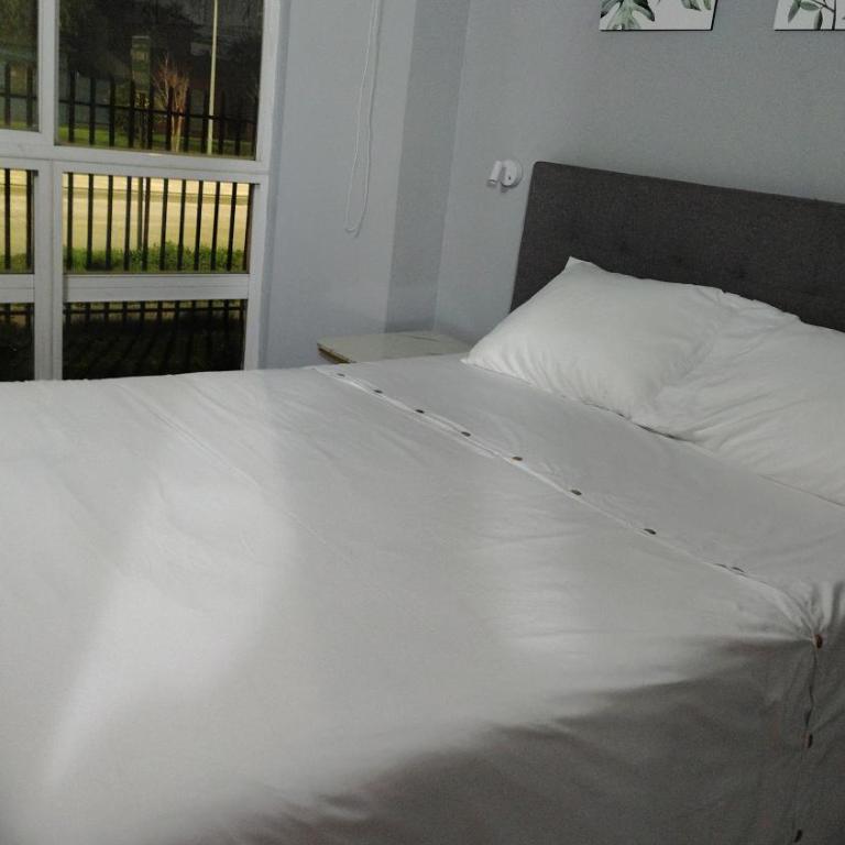 Departamento central 3D 1b estacionamiento factura - Three-Bedroom Apartment - 12