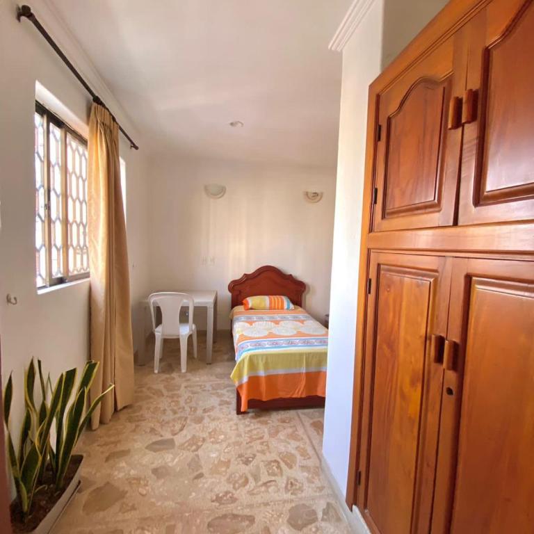 Spacious private Room & bathrom near bay - Single Room with Private Bathroom - 5