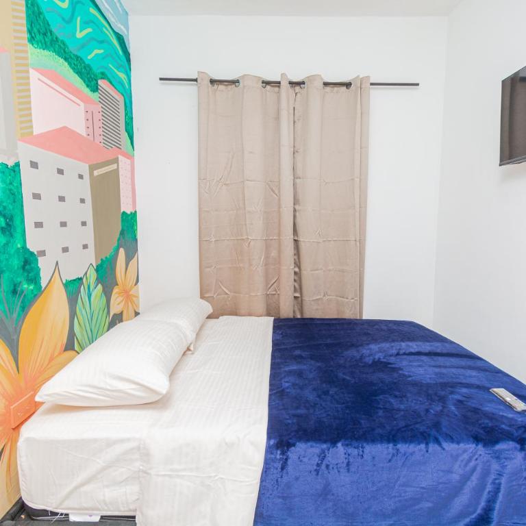 Hostal Bendito, central y cómodo - Double Room with Private Bathroom - 3
