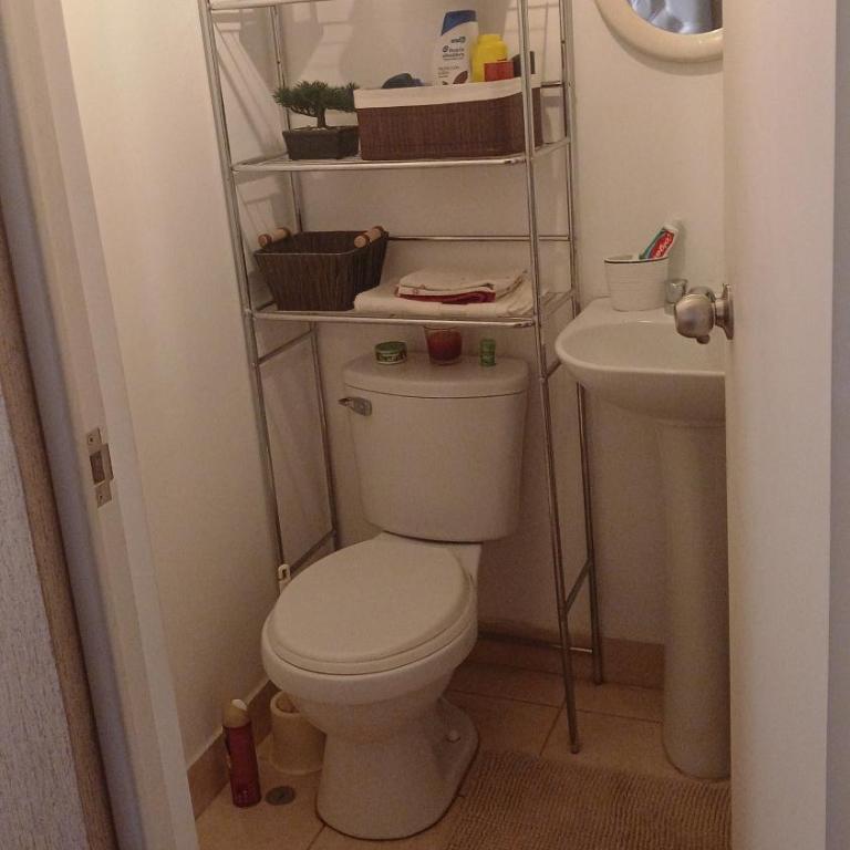Jonathan - One-Bedroom Apartment - 7