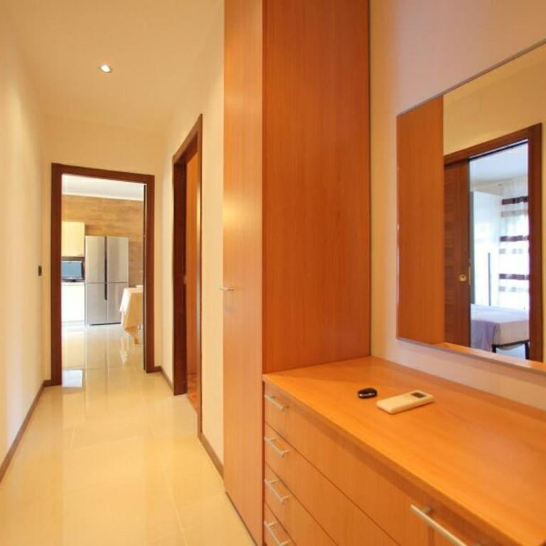 B&B Holidays Artisti - Camera Matrimoniale con Bagno Privato - 1