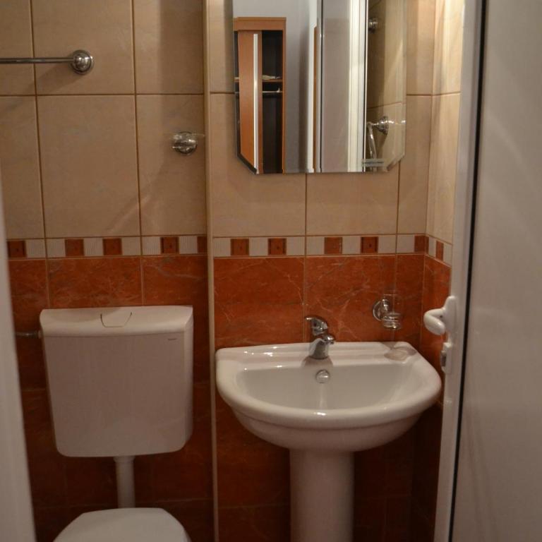 Guesthouse Orlović - Trokrevetna Soba - 1