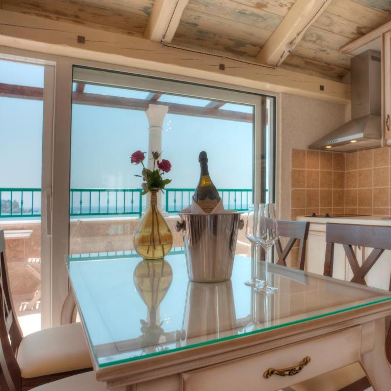 Piazza Apartments 1 - Luxury Two-Bedroom Apartment - 4