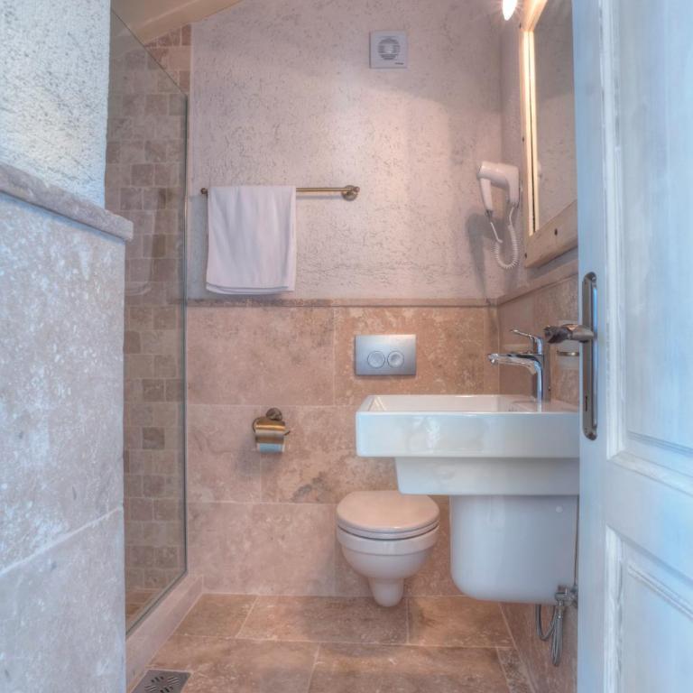 Piazza Apartments 1 - Luxury Two-Bedroom Apartment - 10