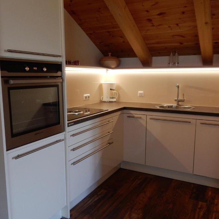 Ferienwohnung Kirchschlager Zirbenholz & ruhige Lage im Ausseerland - Apartamento de 1 dormitorio - 10