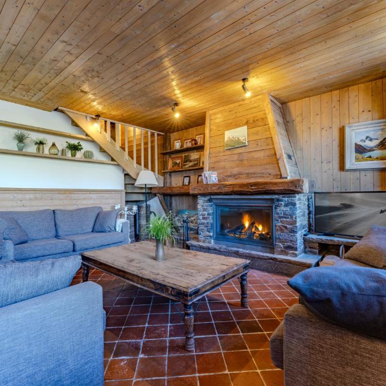 Appartement 8 personnes dans chalet privé, piscine, ski in - Appartement Premium 5 Chambres - 12