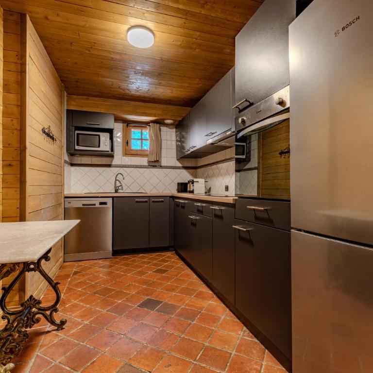 Appartement 8 personnes dans chalet privé, piscine, ski in - Appartement Premium 5 Chambres - 28